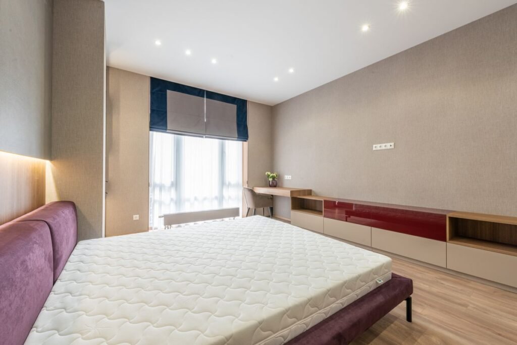 bedroom 6489093