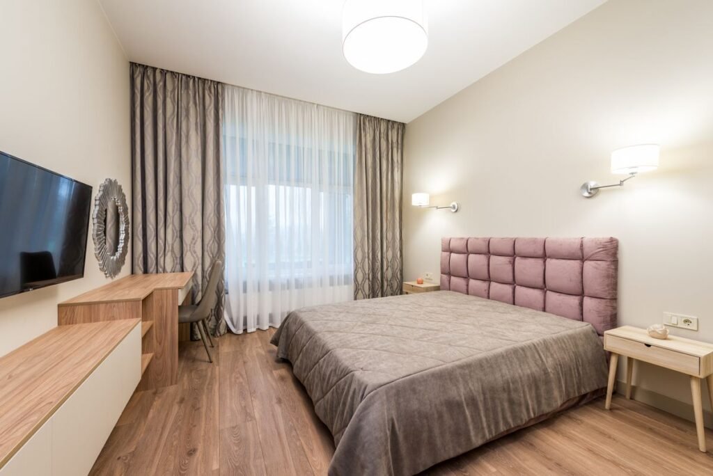 bedroom 6934170